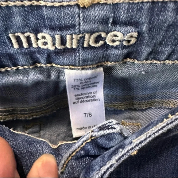 Maurice’s Ankle Cropped Jeans. Medium wash. Cuffed hem. EUC. Size 7/8 - Picture 3 of 6